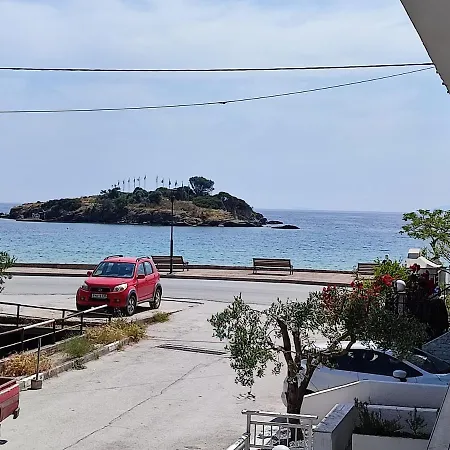 Island View * Néa Péramos