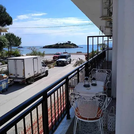 Island View * Néa Péramos