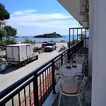 Island View * Néa Péramos