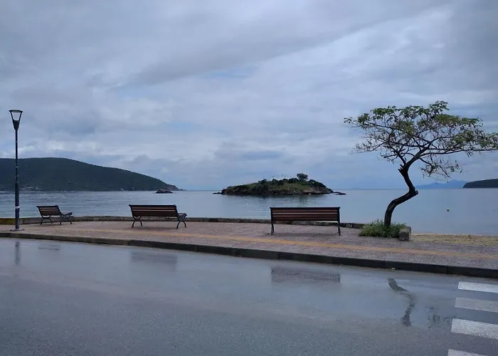 Apartament Island View *